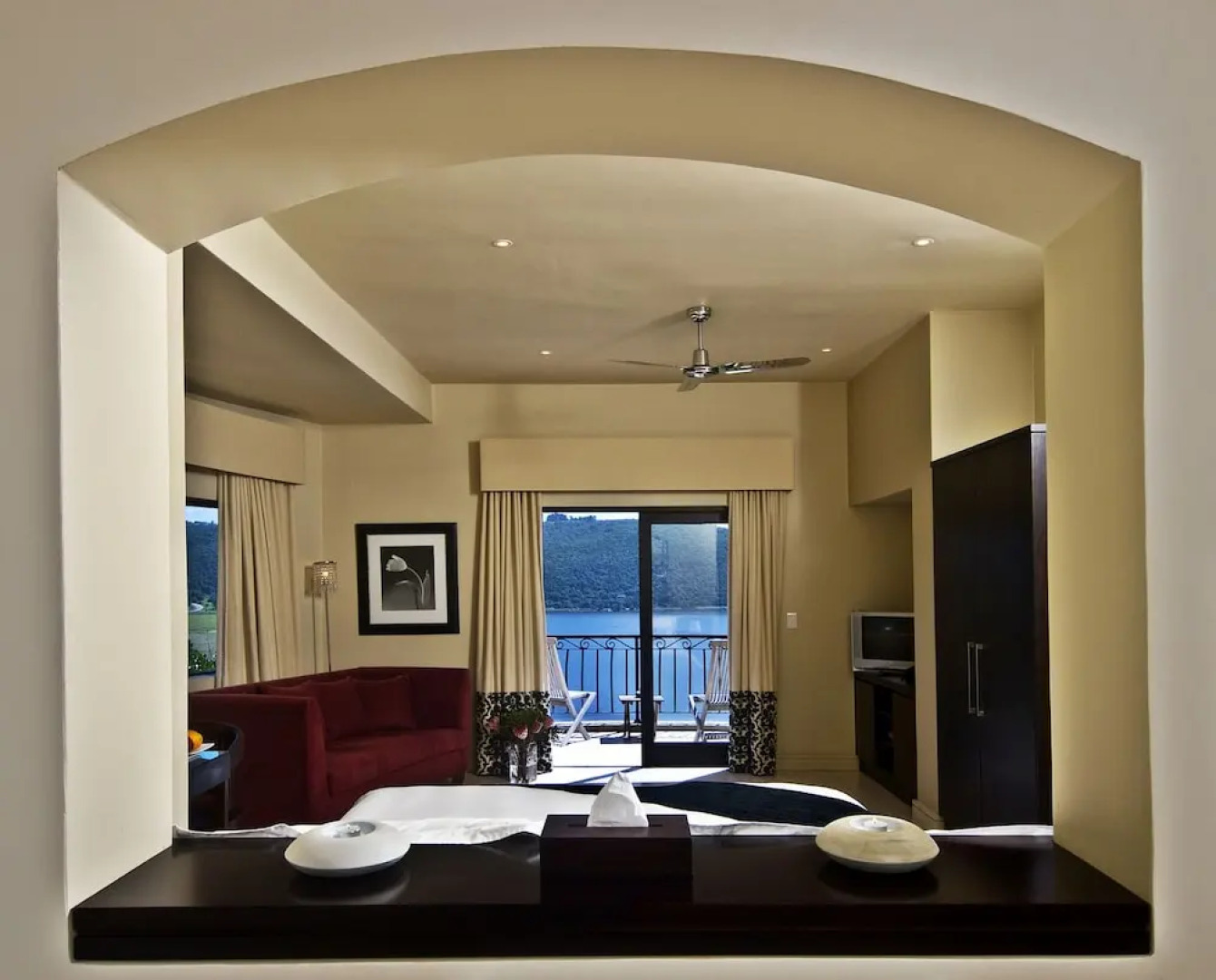 Lodge On The Lake and Wellness Spa