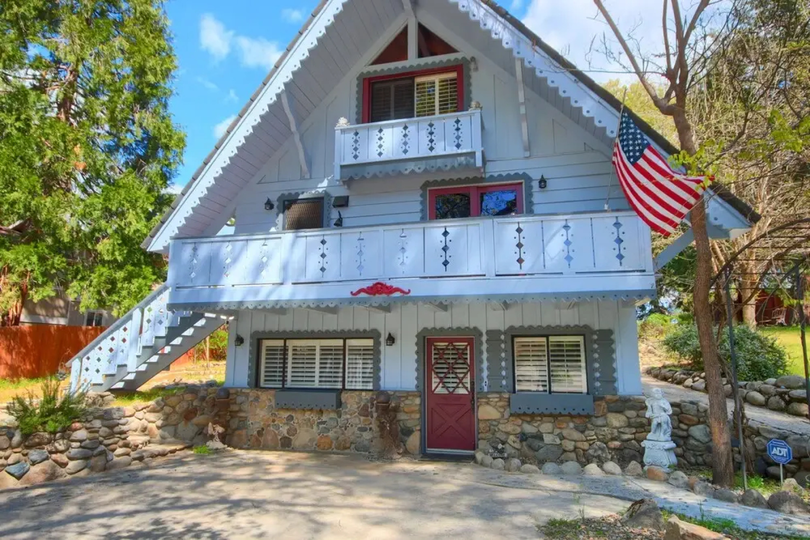 Yosemite Wonderland Chalet
