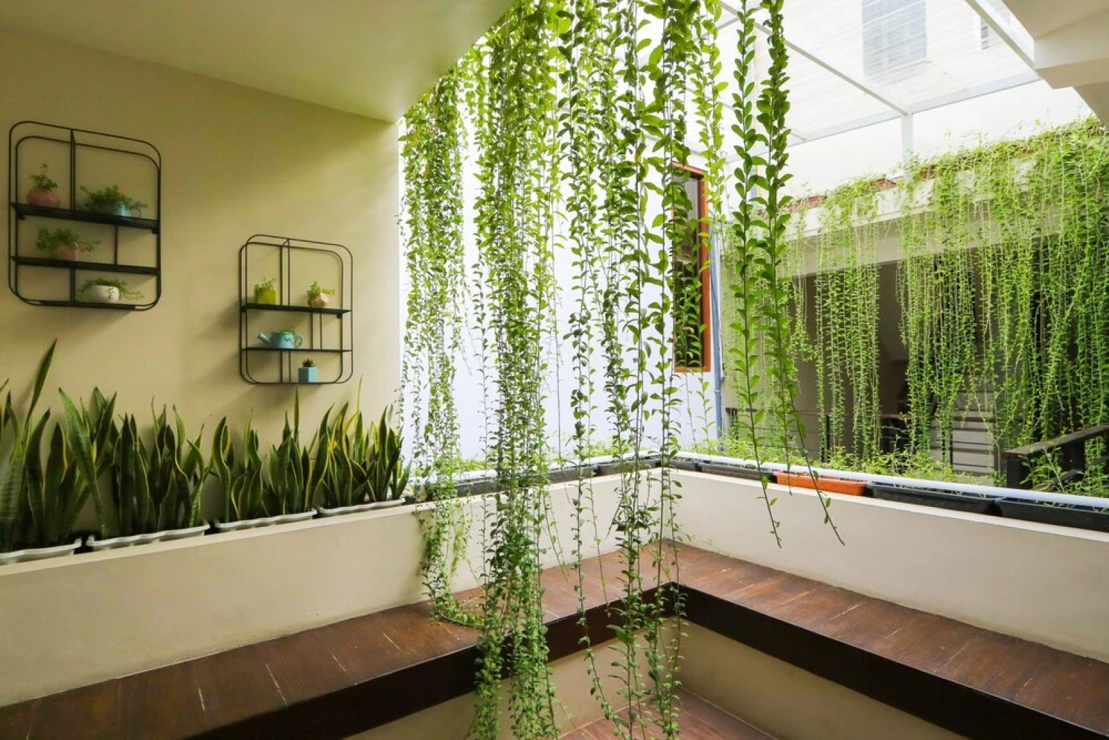 OYO 2267 Albani's Family Residence