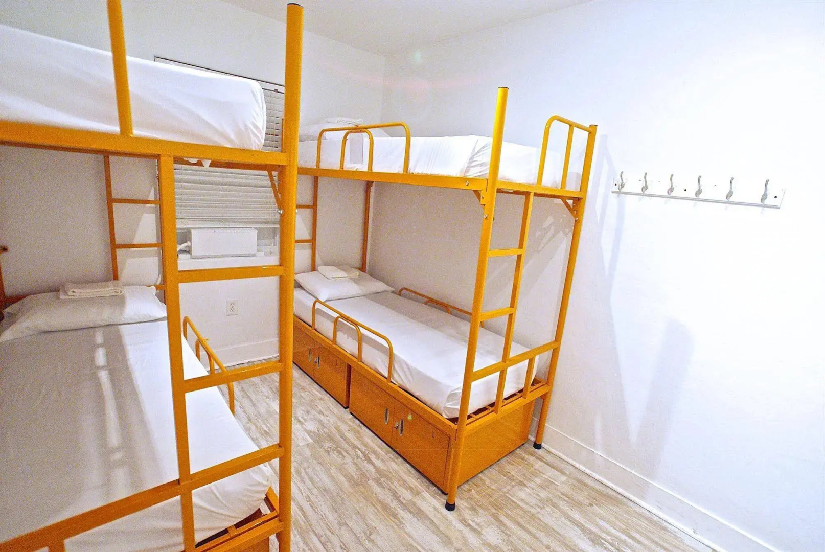 SoBe Hostel & Bar
