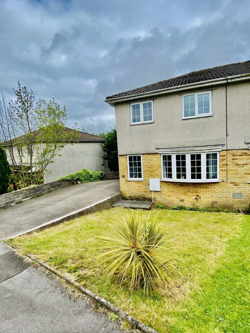 Stunning Beautiful 4-bed House in South Wales