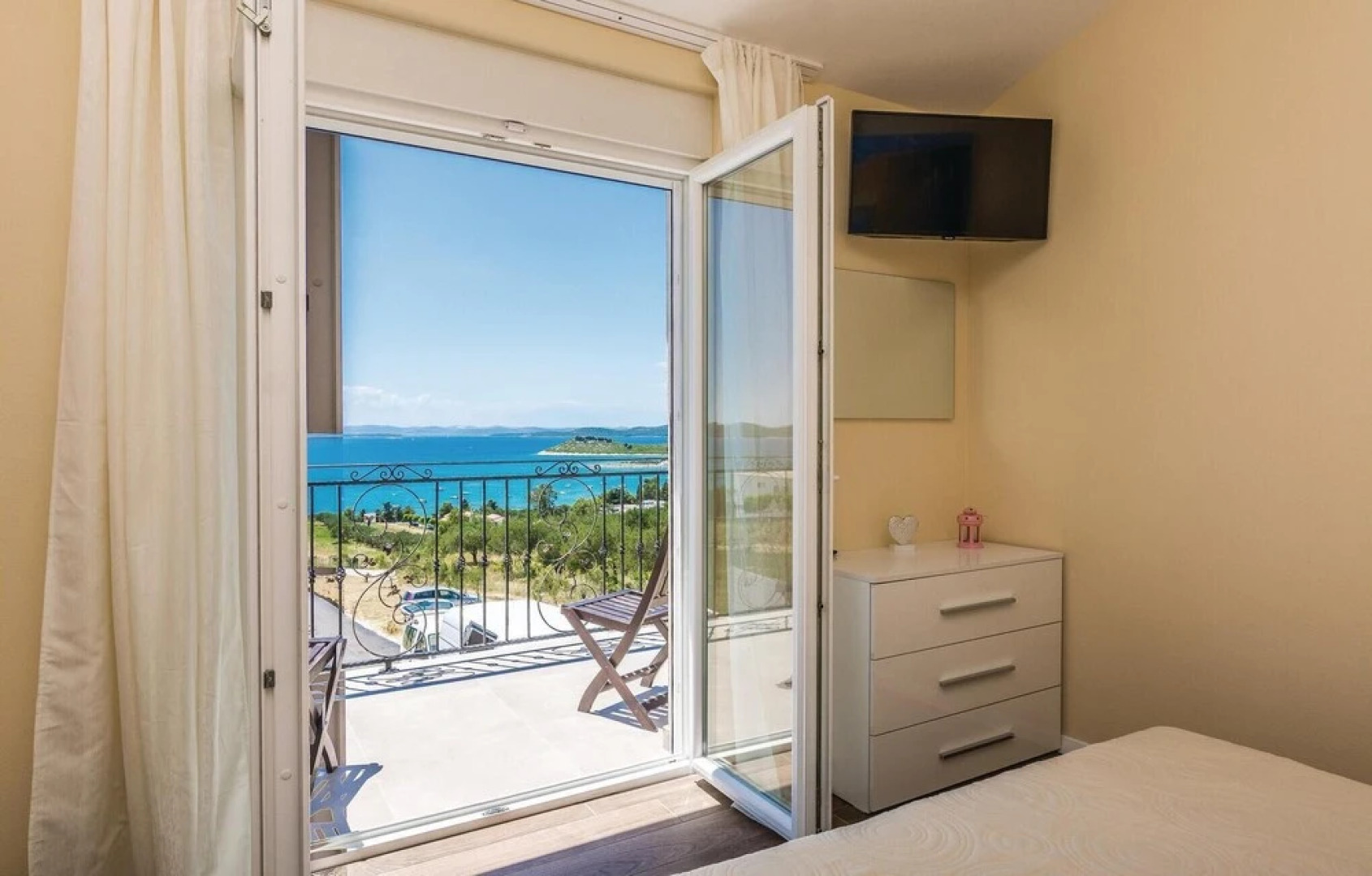 Awesome Home in Pakostane With 3 Bedrooms, Wifi and Outdoor Swimming Pool