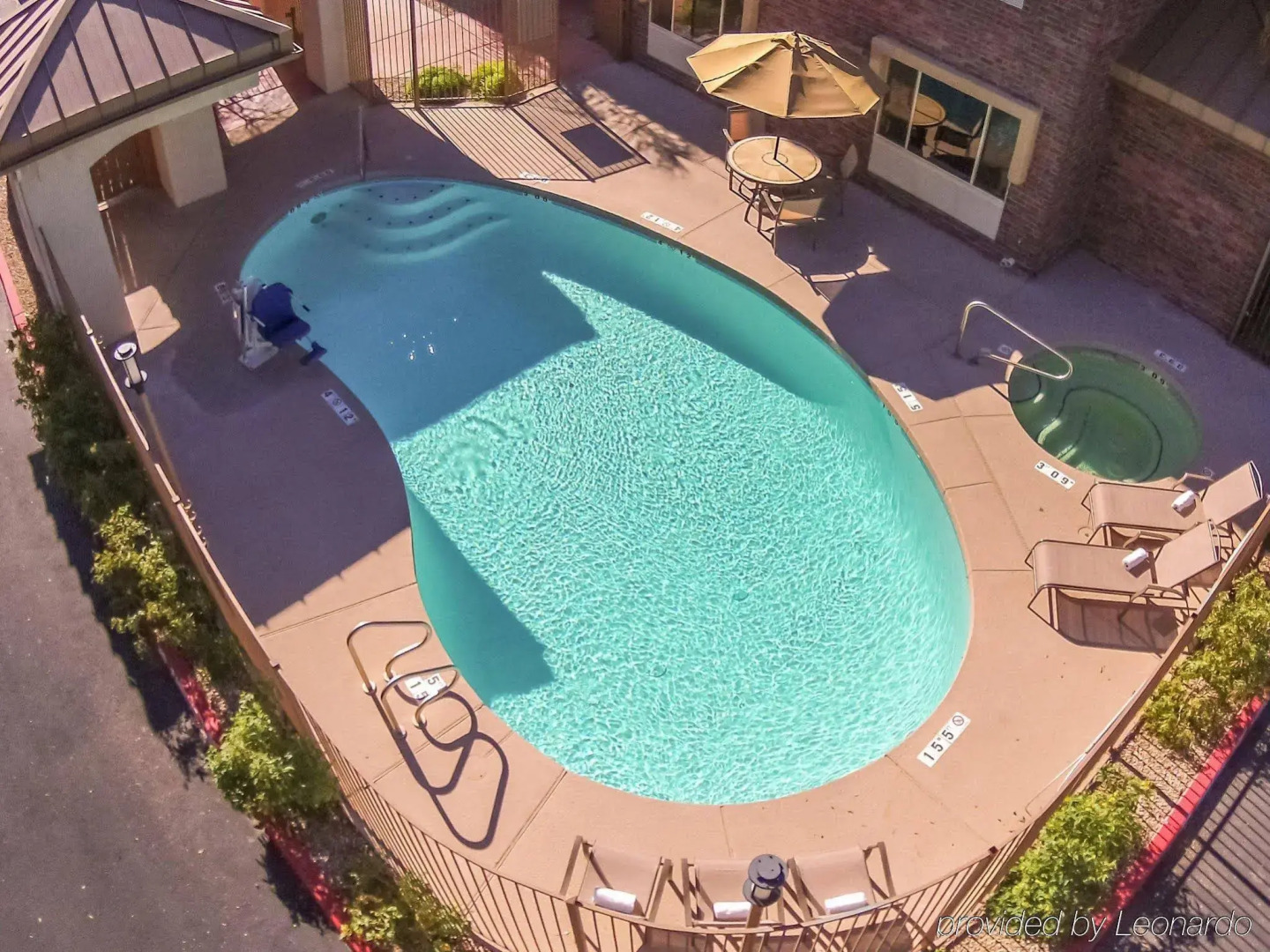 Holiday Inn Express and Suites Phoenix Tempe - University