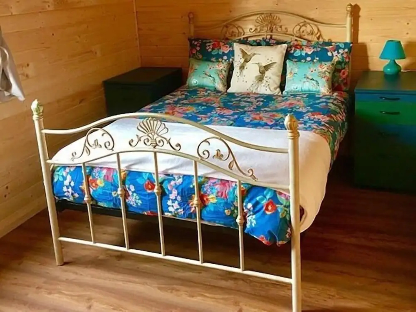 Lakeside Fishing Lodges