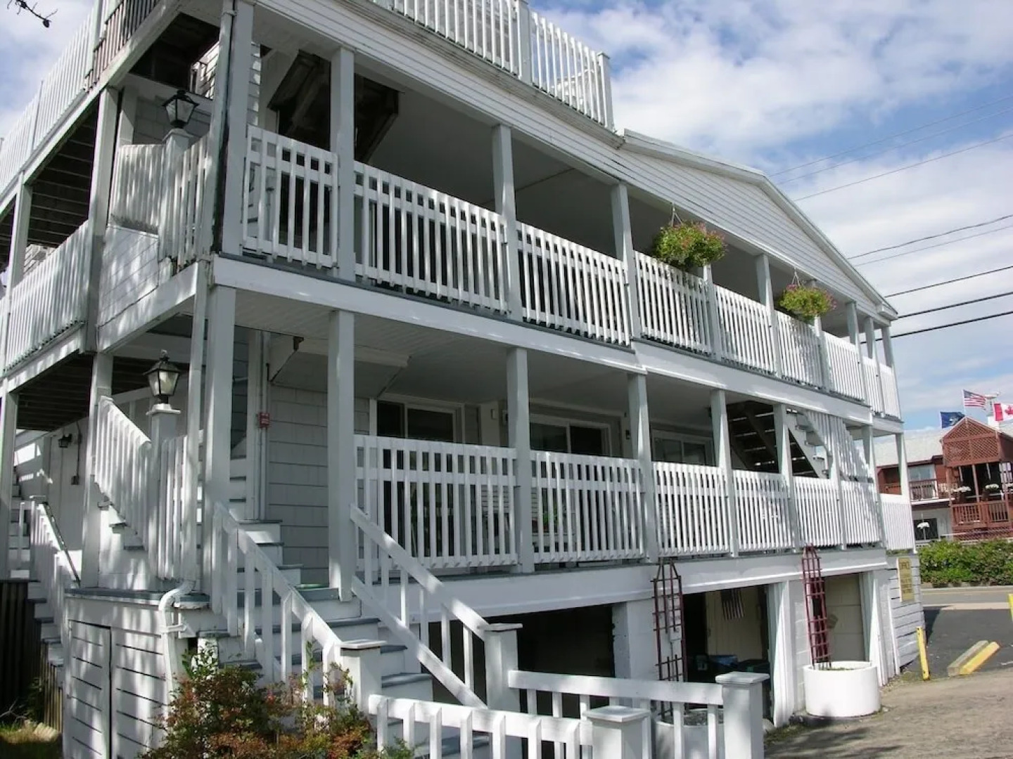 Alouette Beach Resort