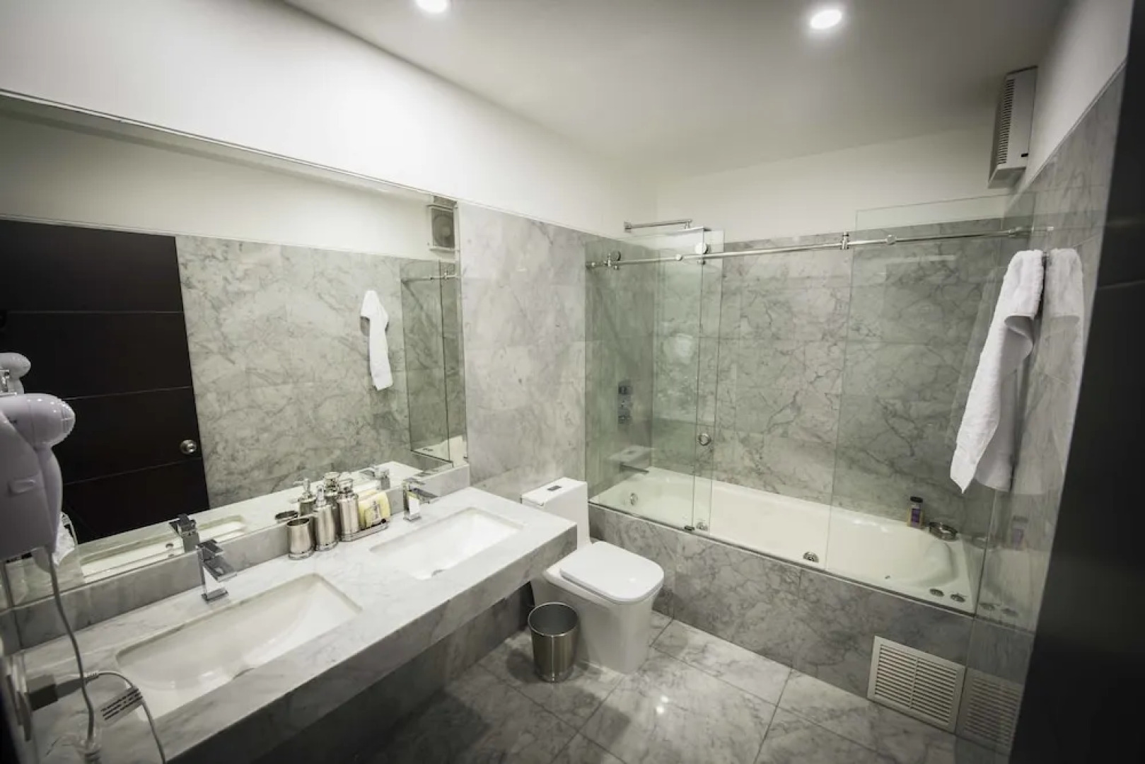 Moon Luxury Apartments