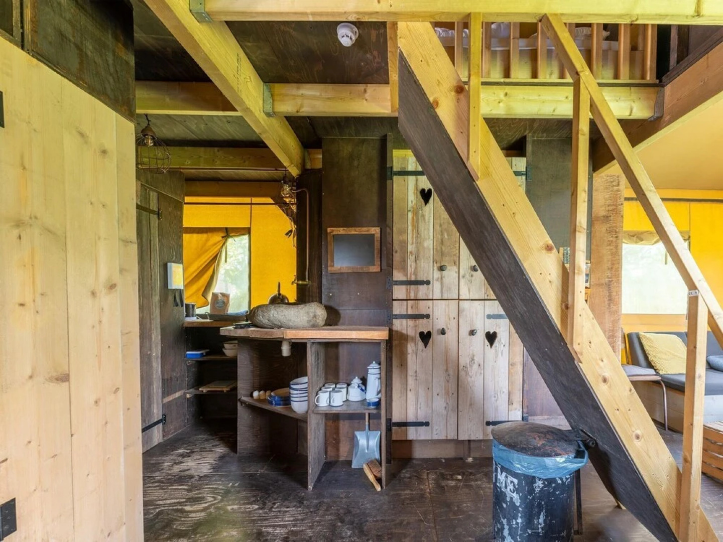 Wonderful Beach Lodge for 8 People near Beach, Sea, & Village of Callantsoog