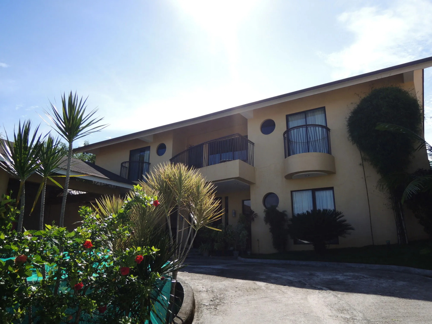 Palm Seaside Inn and Beach Resort