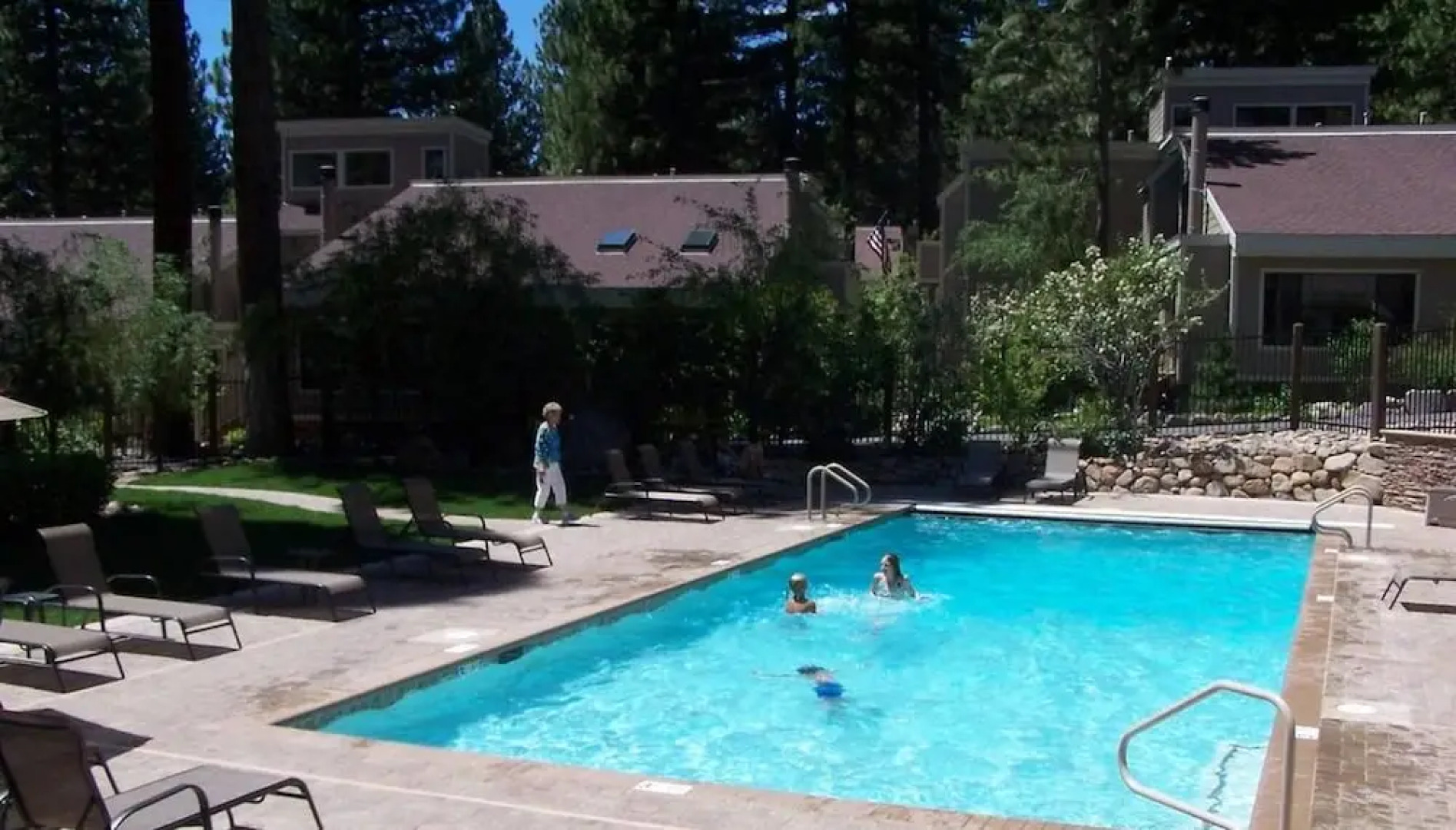 Cartwright Corner Condo by Lake Tahoe Accommodations