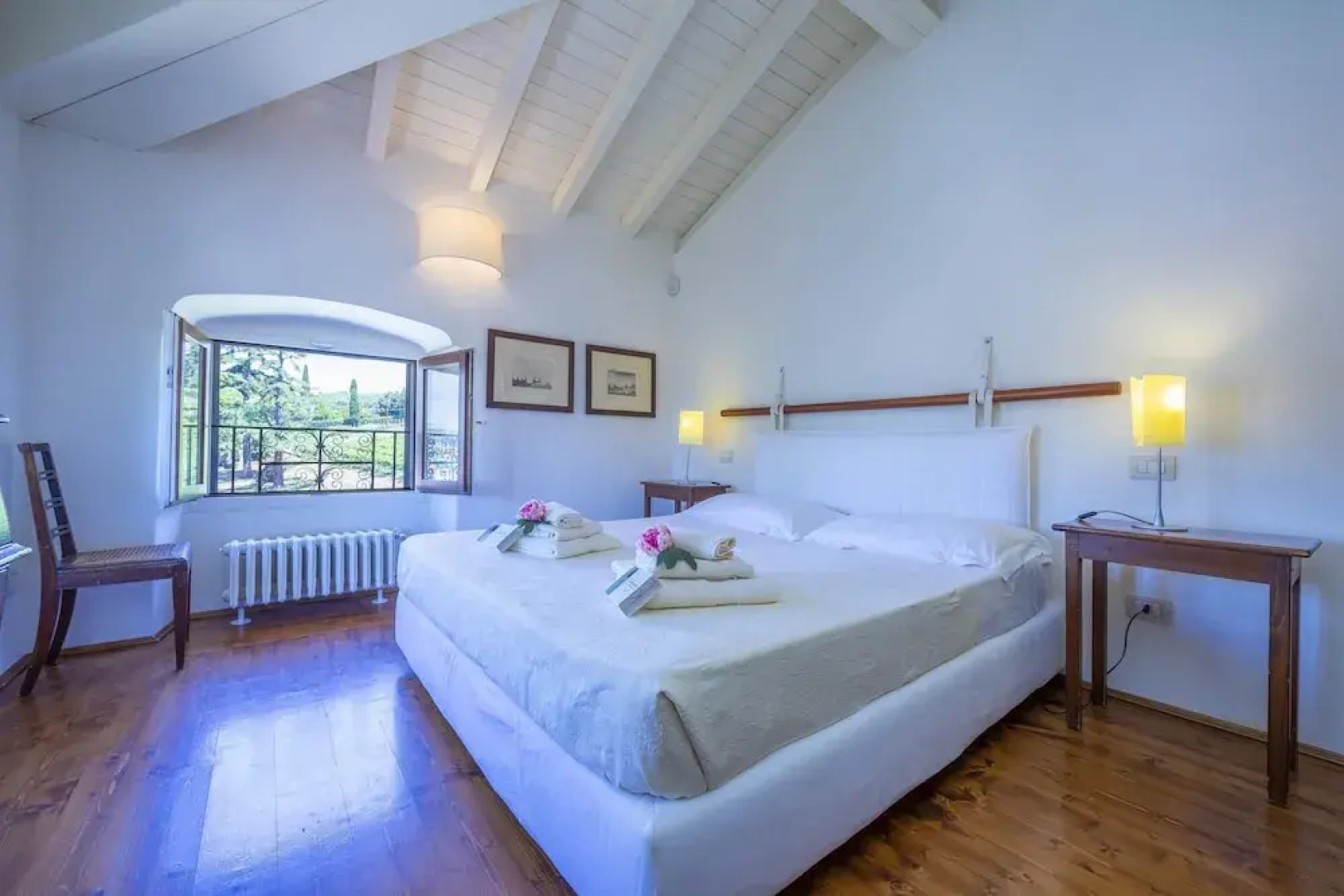 Villa Faccioli Deodara With Shared Pool