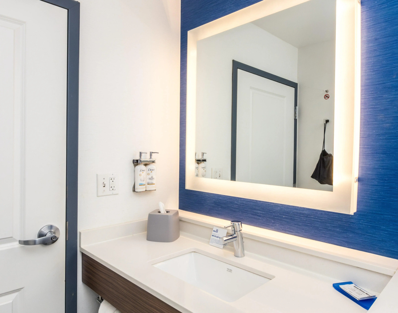 Holiday Inn Express & Suites Louisville Downtown by IHG