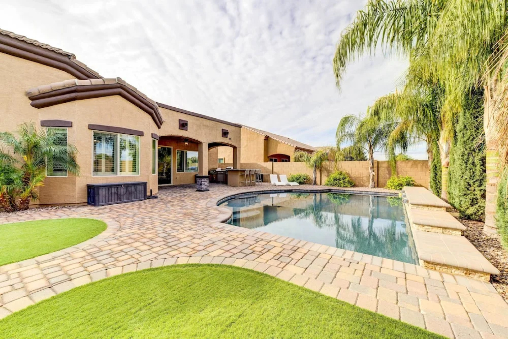 Pool, BBQ & Bar: Family Home in Queen Creek