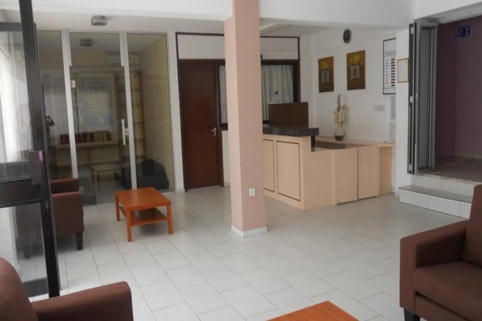 A. Maos Hotel Apartments