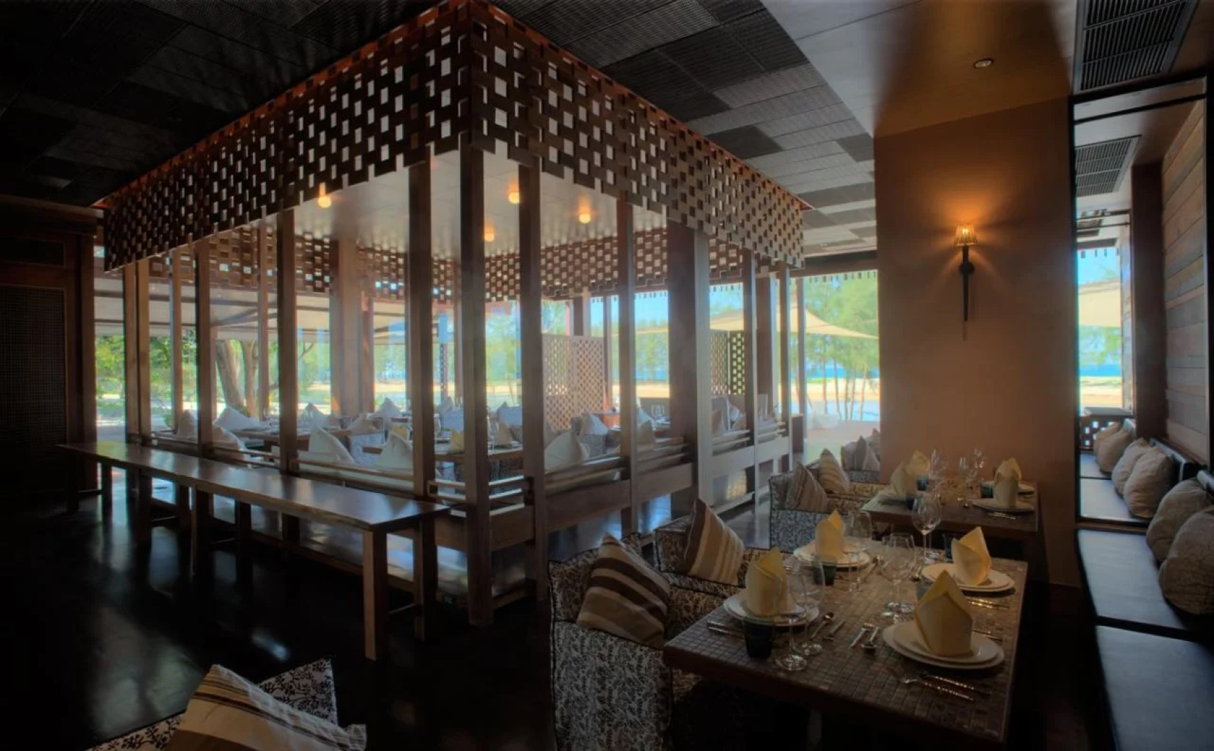 Wanakarn Beach Resort & Spa