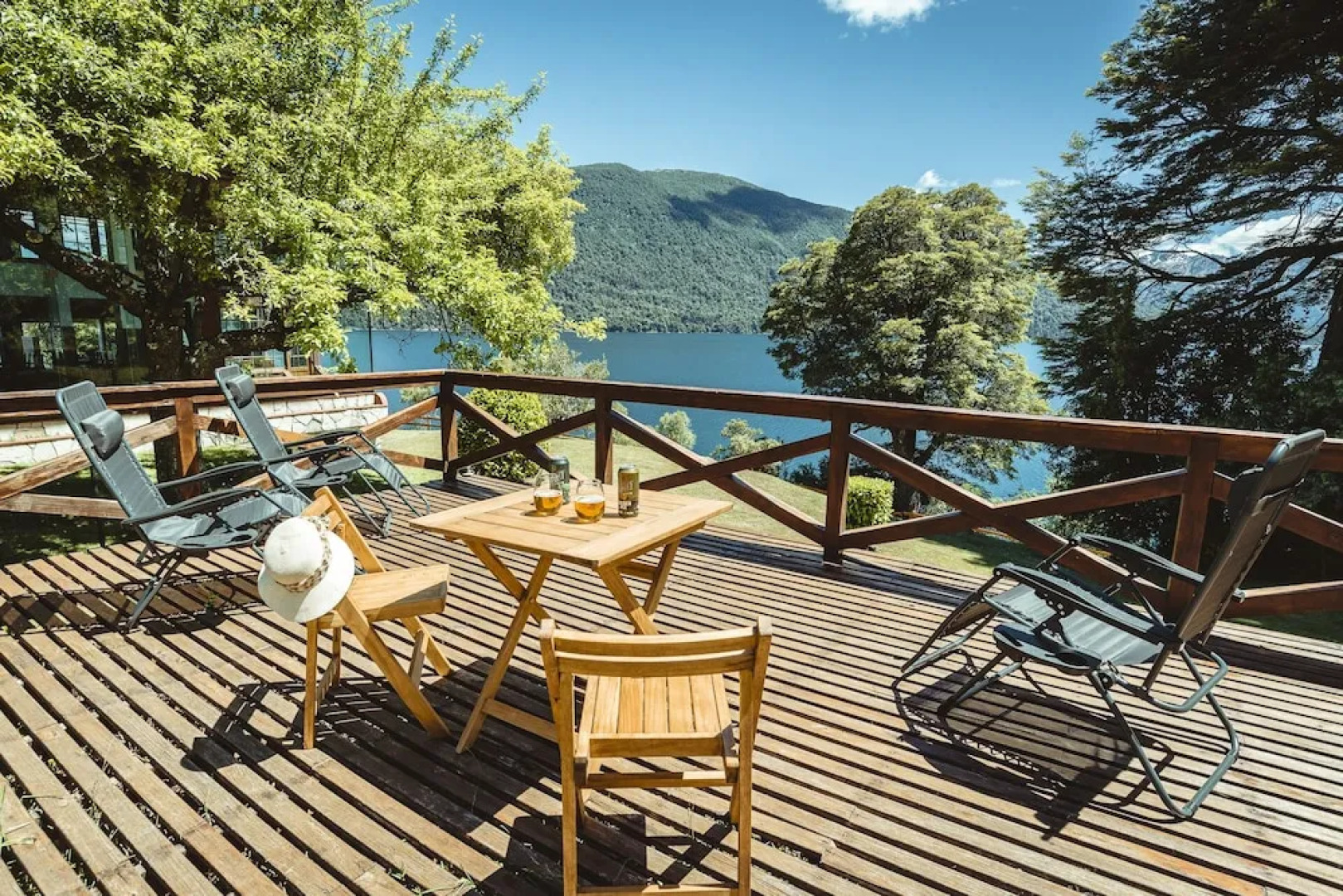 Mascardi Park Lodge & Hotel