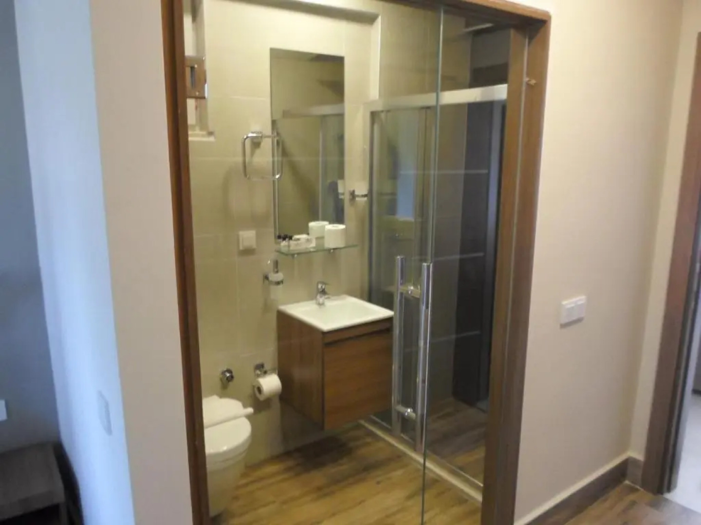 Lighthouse Nadia Aparts