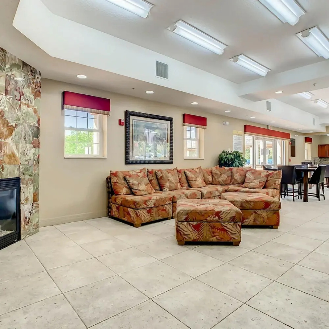 Oceanwalk Jr Penthouse Across From Pool Tennis Shuffleboard Walk to Beach Ow7 207