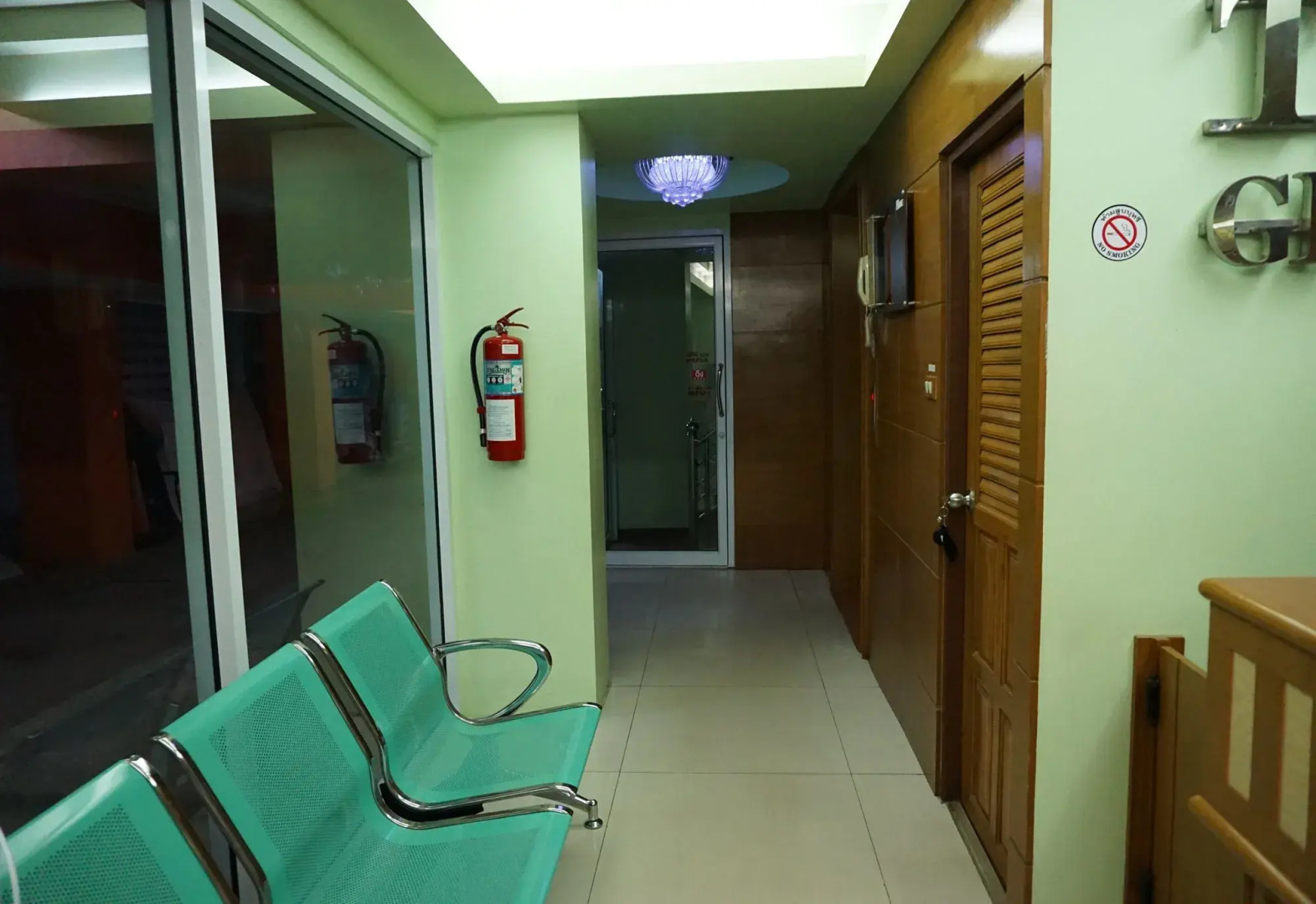 The Boss Grand Tower Hotel