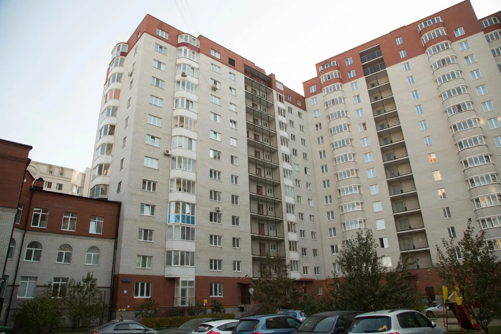 Апартаменты Наш дом на улице 50 лет ВЛКСМ 19