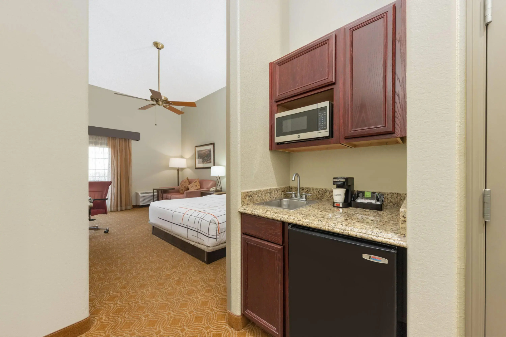 La Quinta Inn & Suites by Wyndham Marble Falls