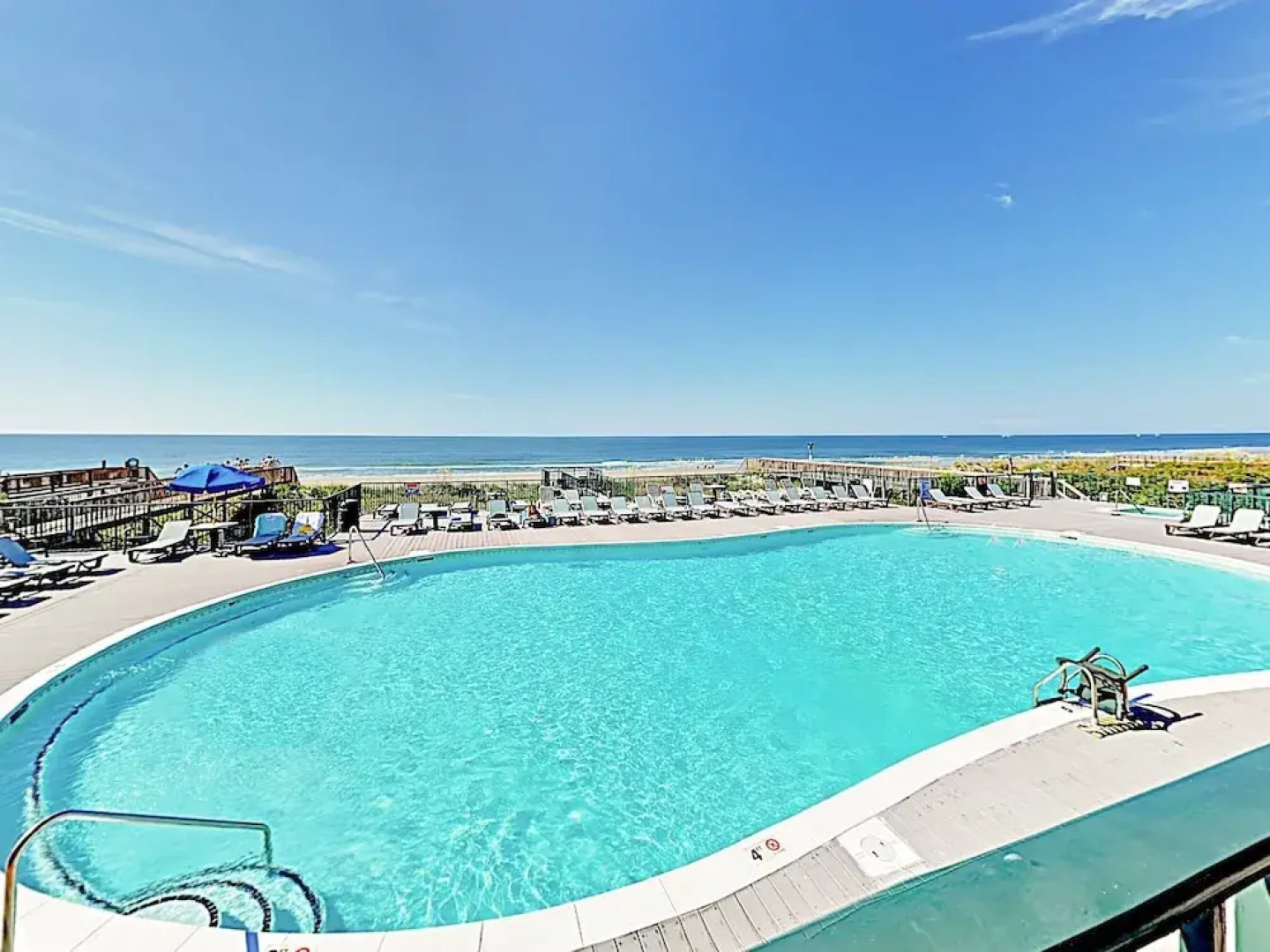 New Listing! Crabby 5: Pool, Hot Tub, Beach, Golf 4 Bedroom Condo