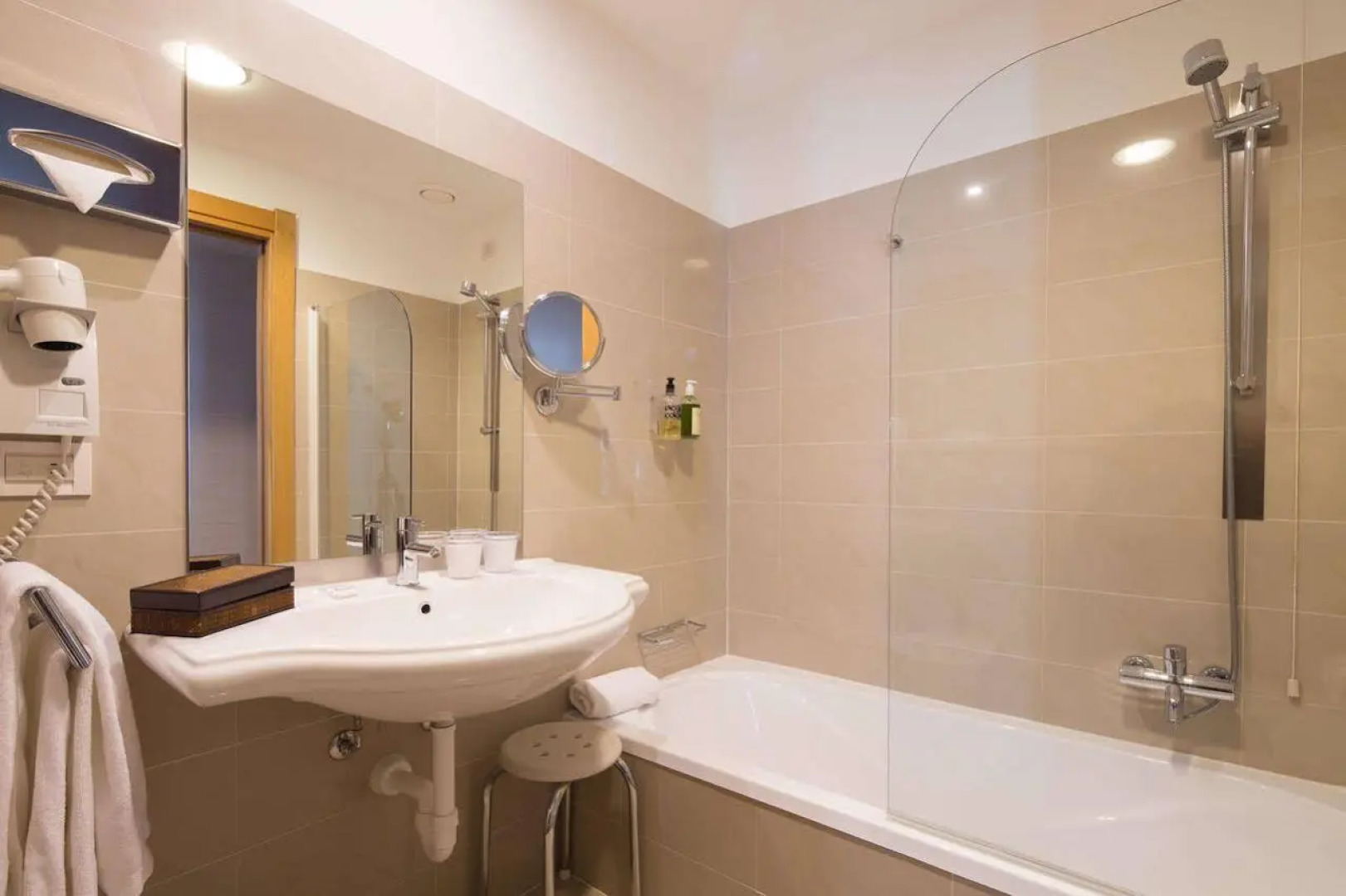 Hotel Crystal Palace