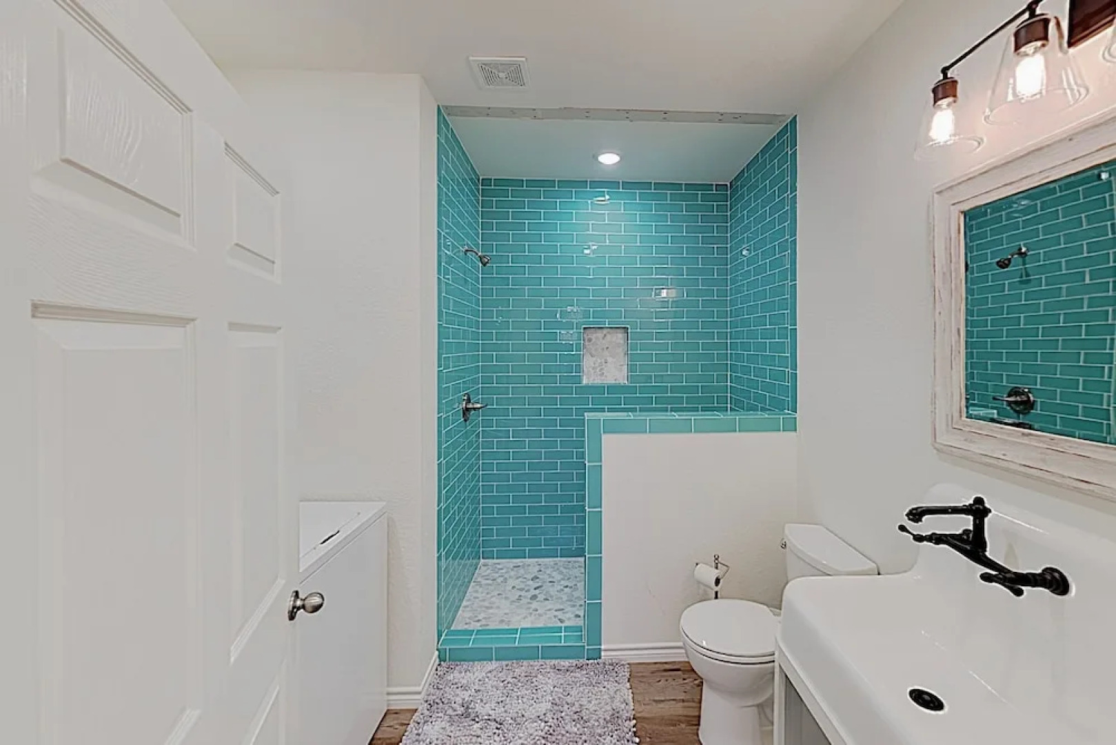 1328 Contour Dr Home