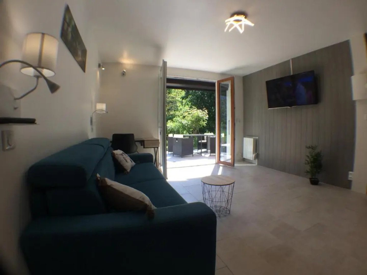 Rare, cosy studio terrasse au coeur de St-Jorioz