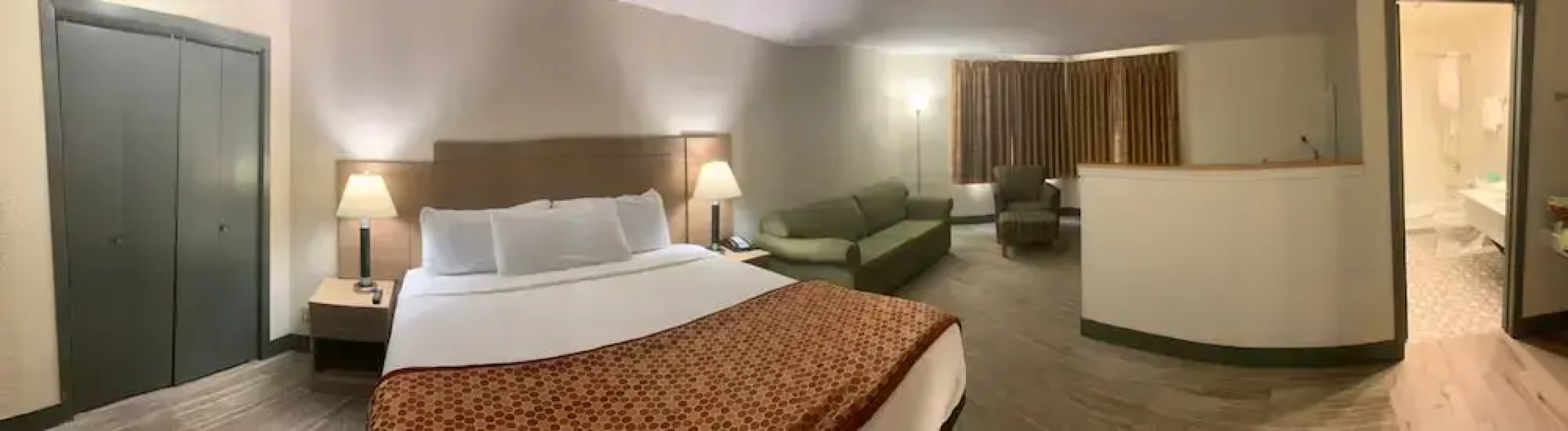 University Inn & Suites Stevens Point