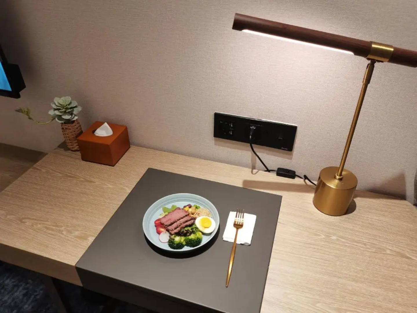 Paco Hotel Guangzhou Luogang Science City, Jinfeng Metro Station