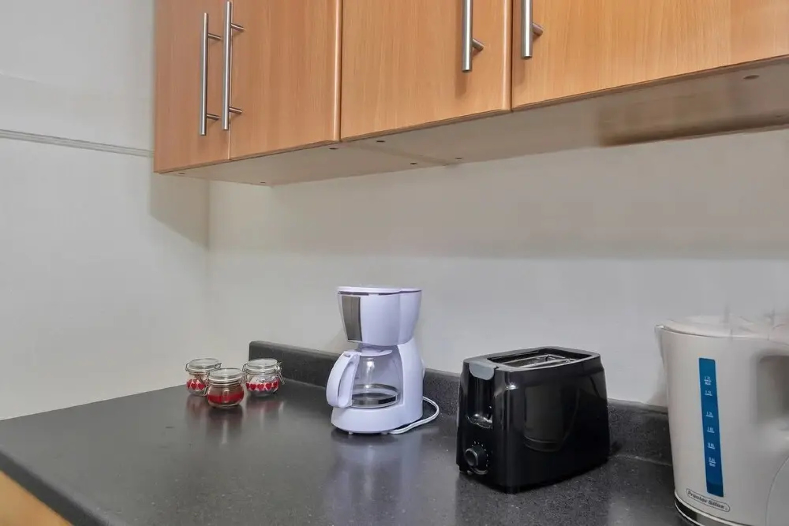 Lovely Little Studio With Pool, Hallandale Beach:)