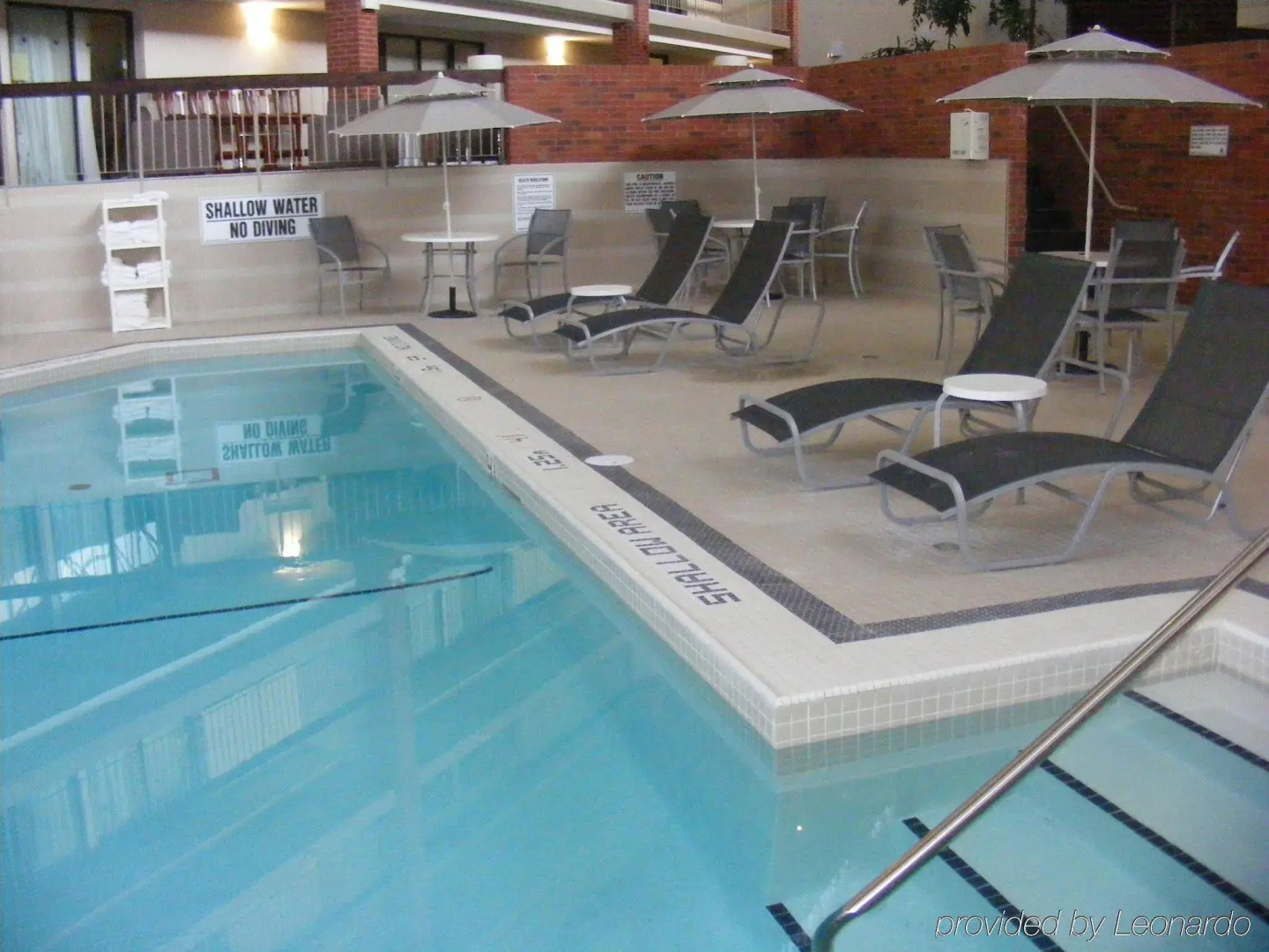 Holiday Inn Oakville Centre by IHG