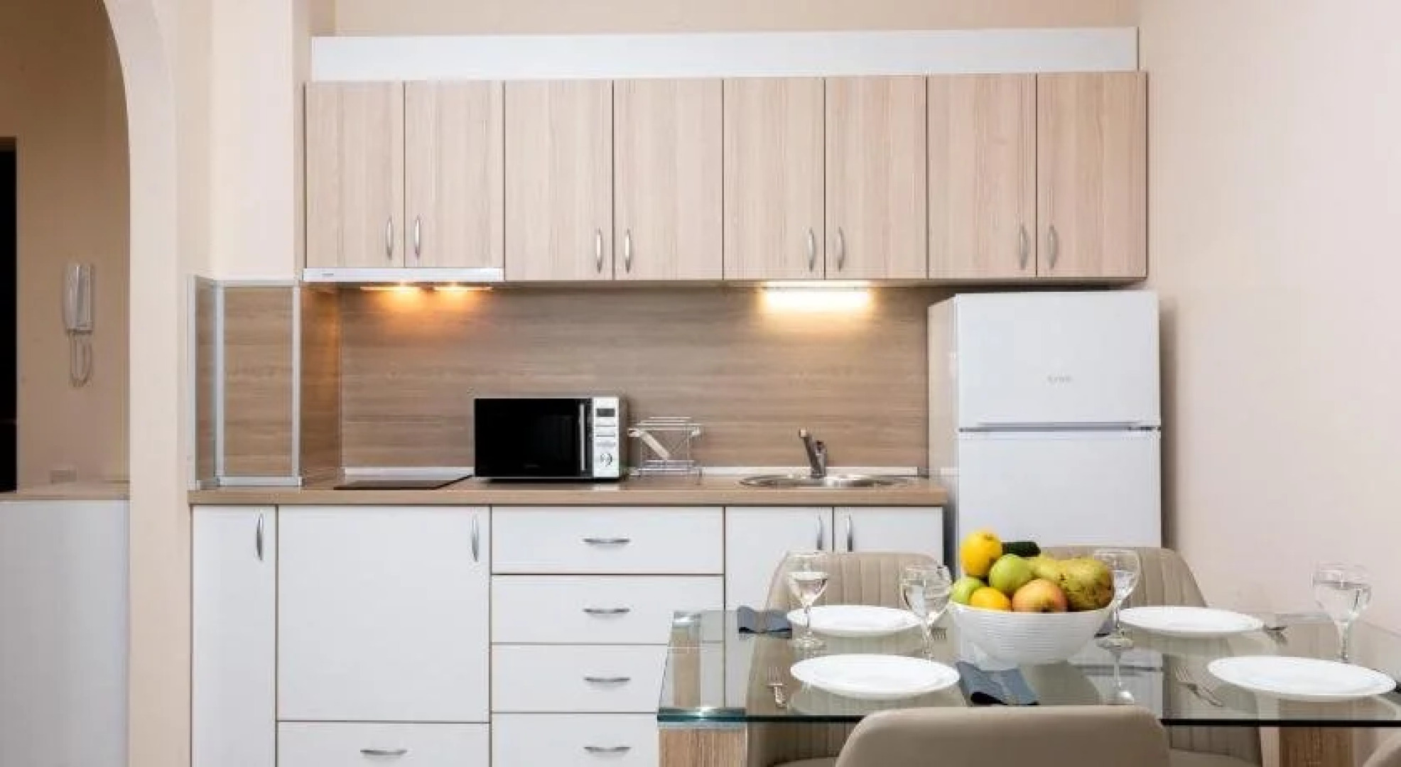 Esteban Apartcomplex