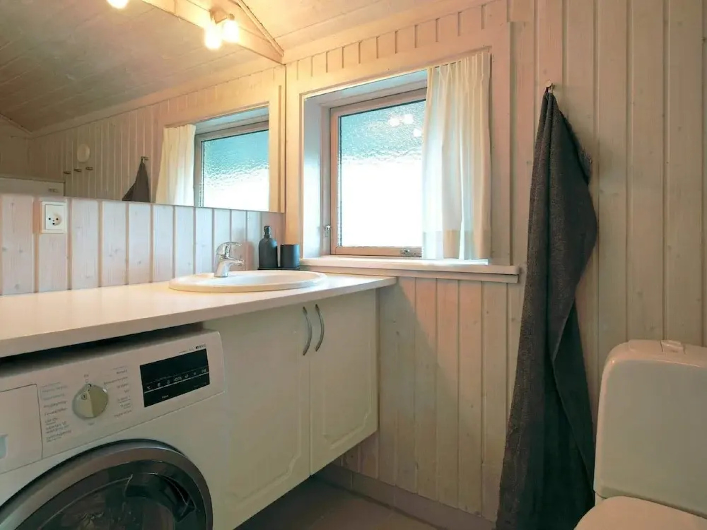 8 Person Holiday Home in Dronningmolle