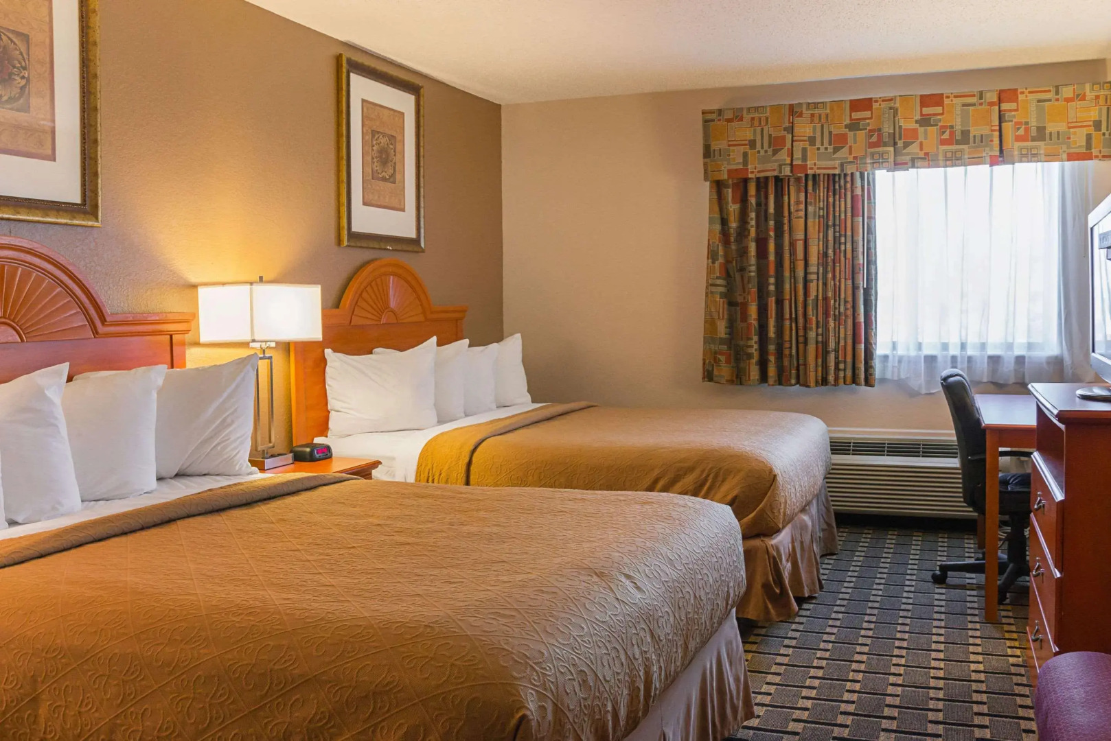 Quality Inn & Suites Detroit Metro Airport