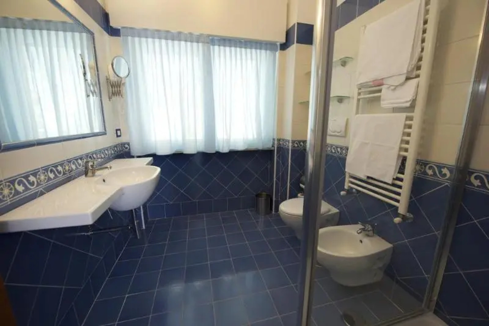 Santa Tecla Apartments