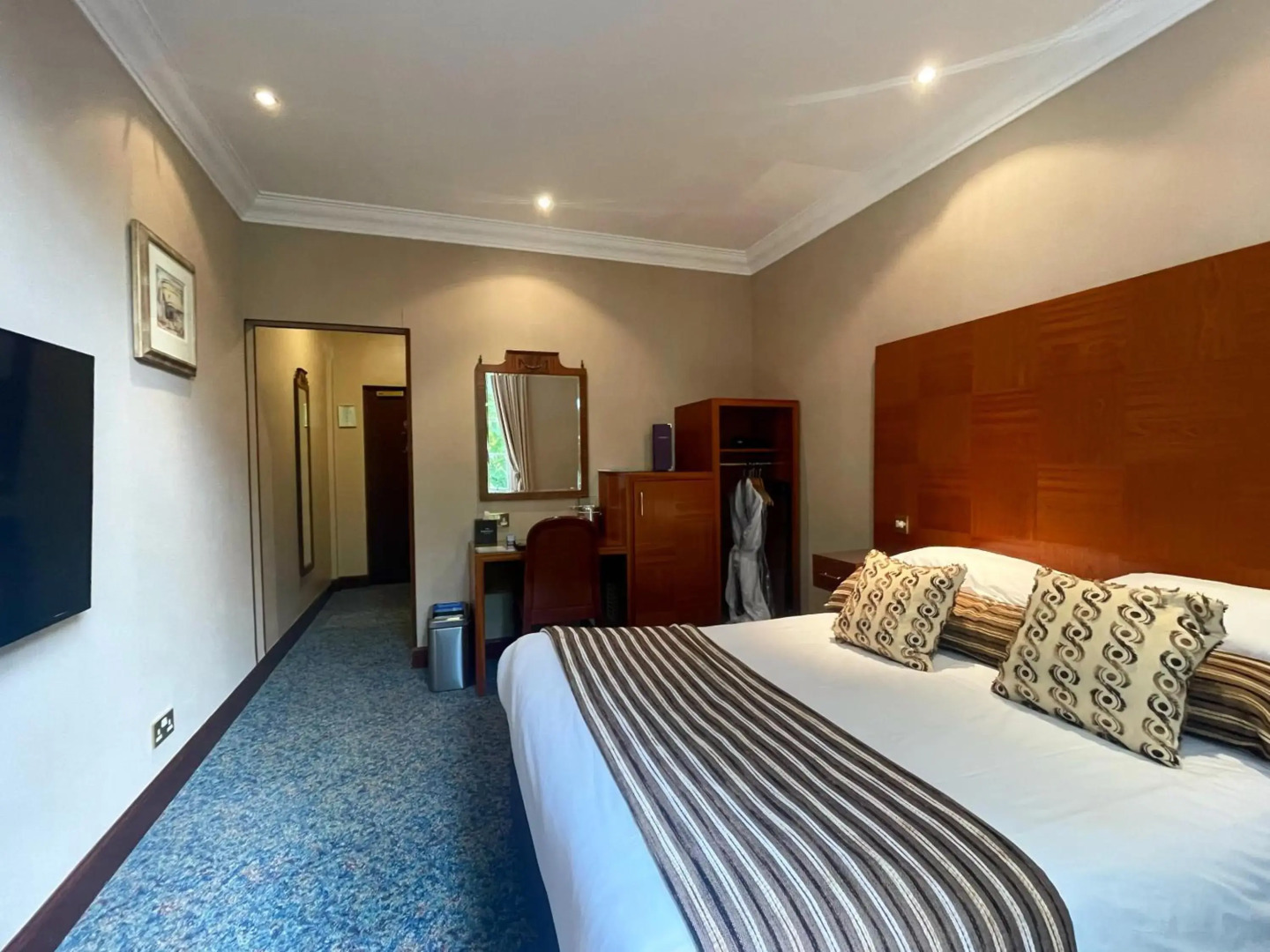 The Mansefield Hotel