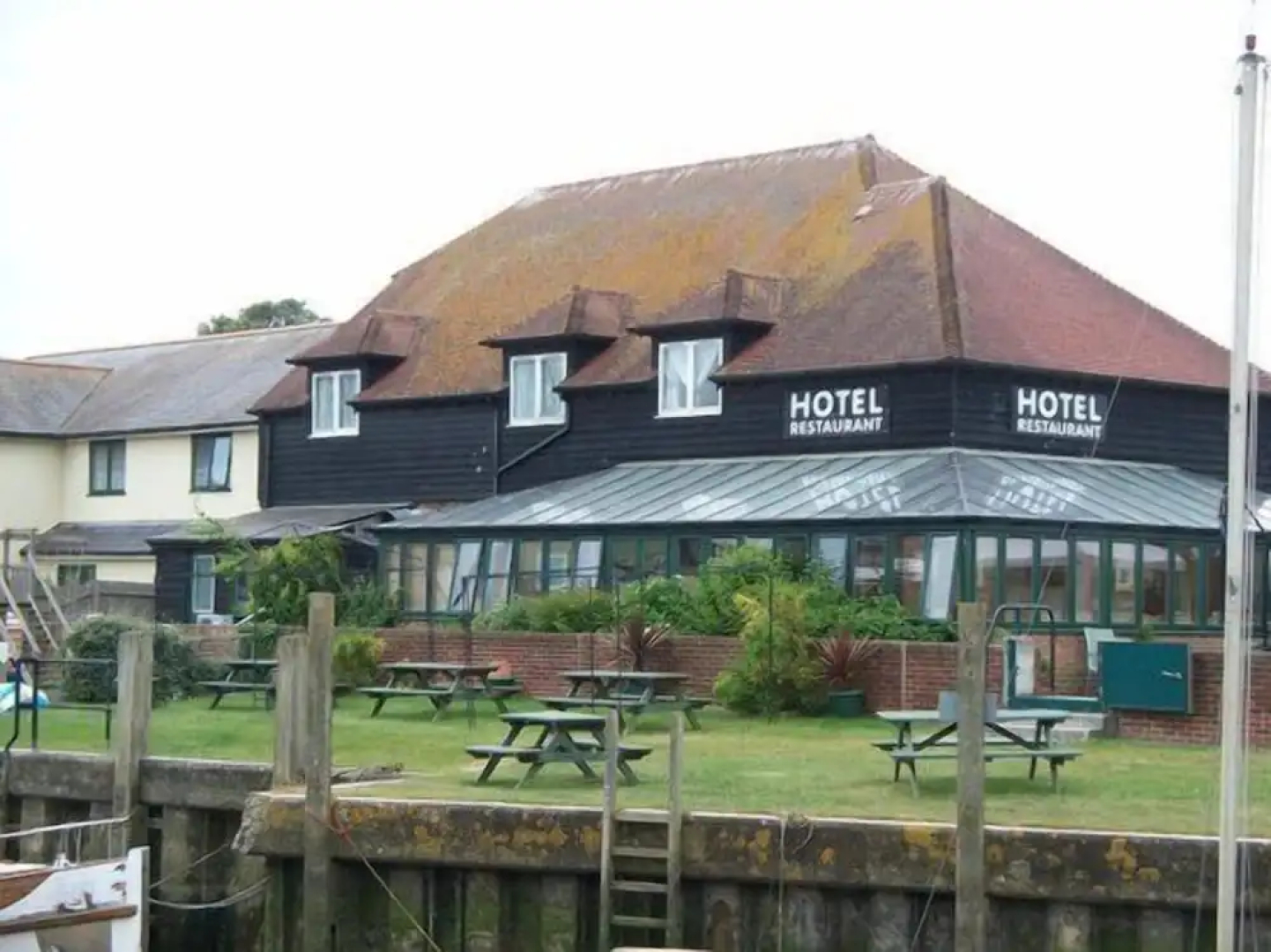 River Haven Hotel