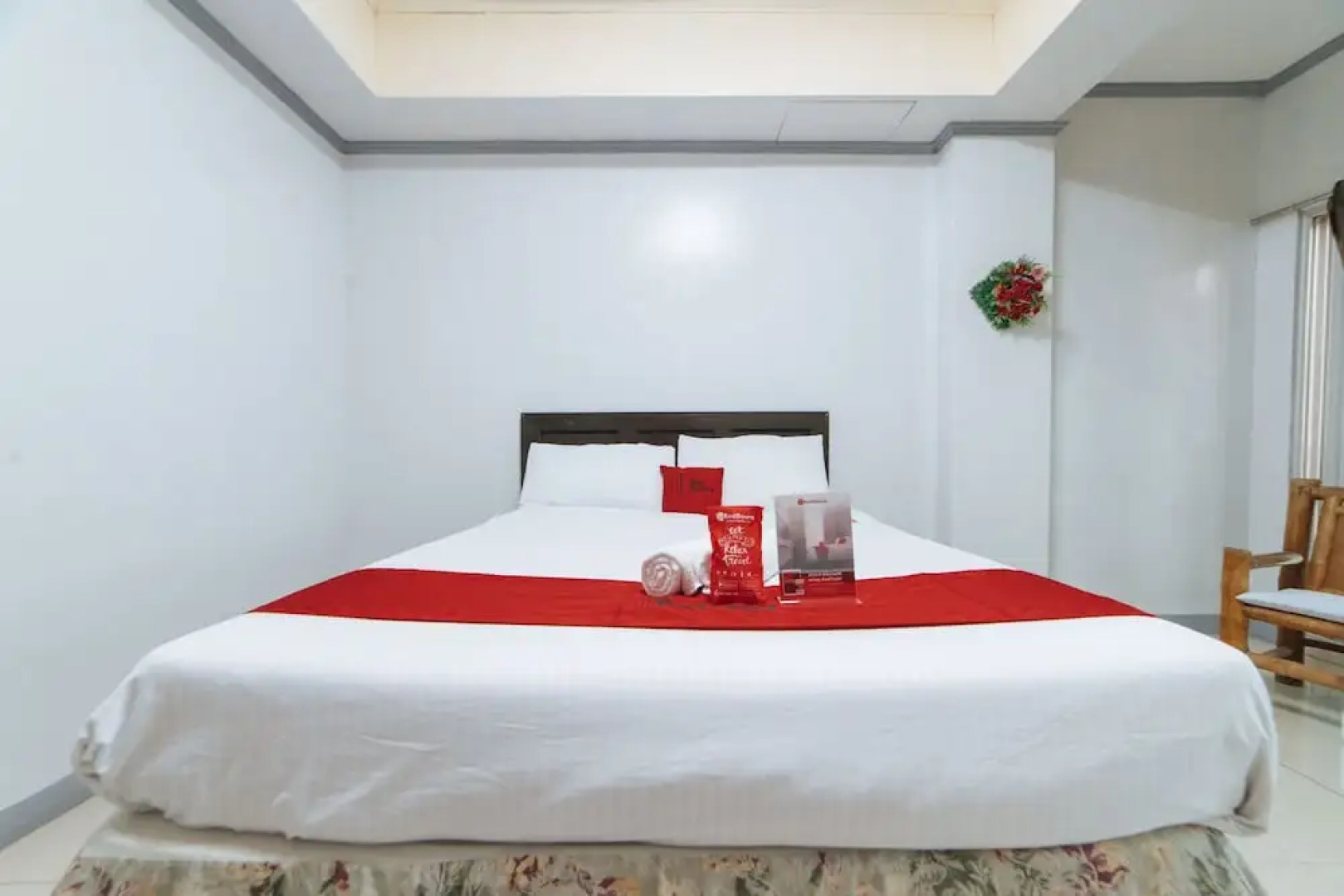 RedDoorz Plus @ Subic 2n2 Beach Resort Zambales