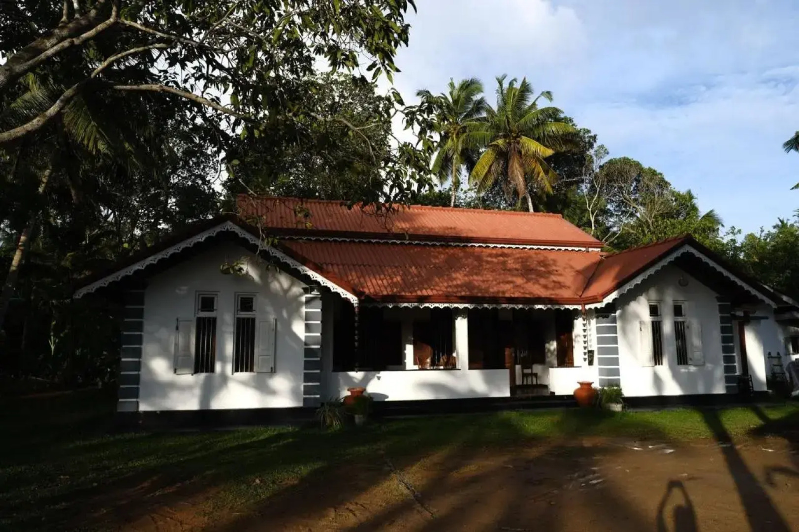 Luna Angel Rest Mirissa