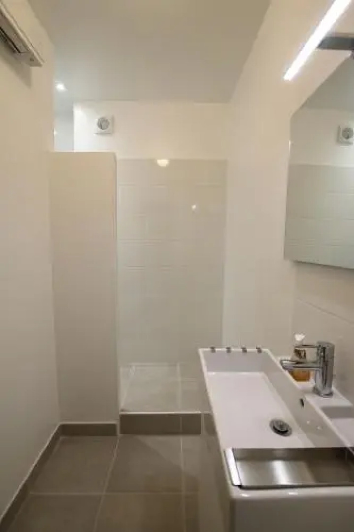 Au dessus des platanes