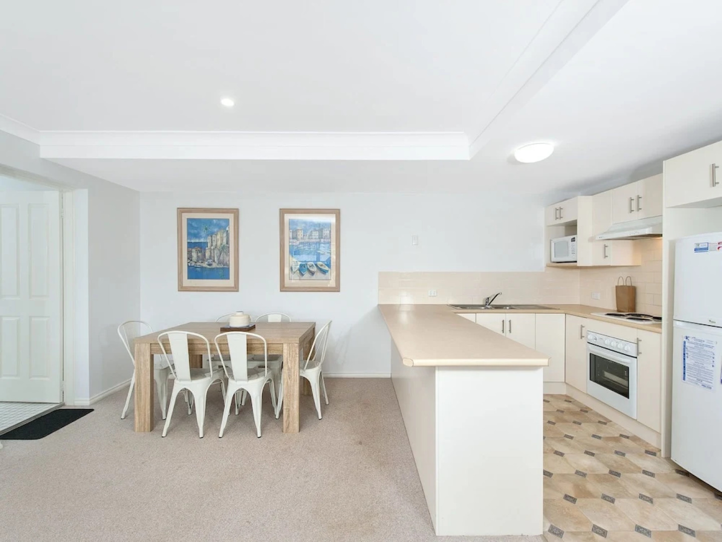 Surf Break - Fingal Bay