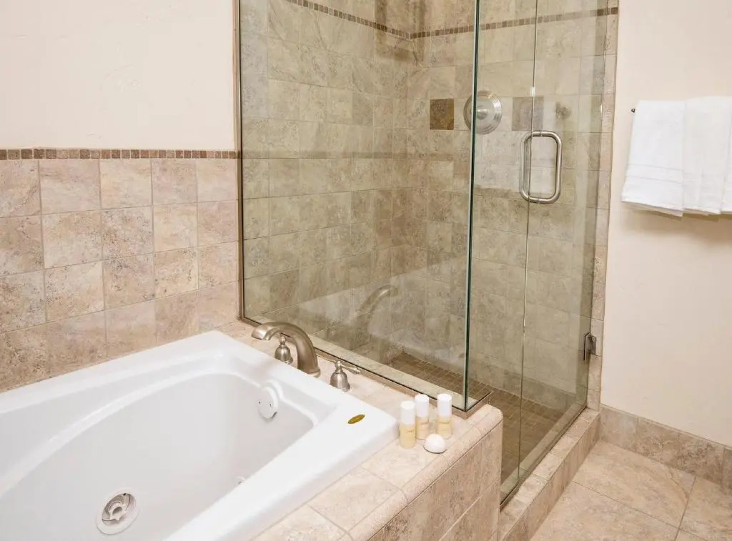 Ascent Residence 208