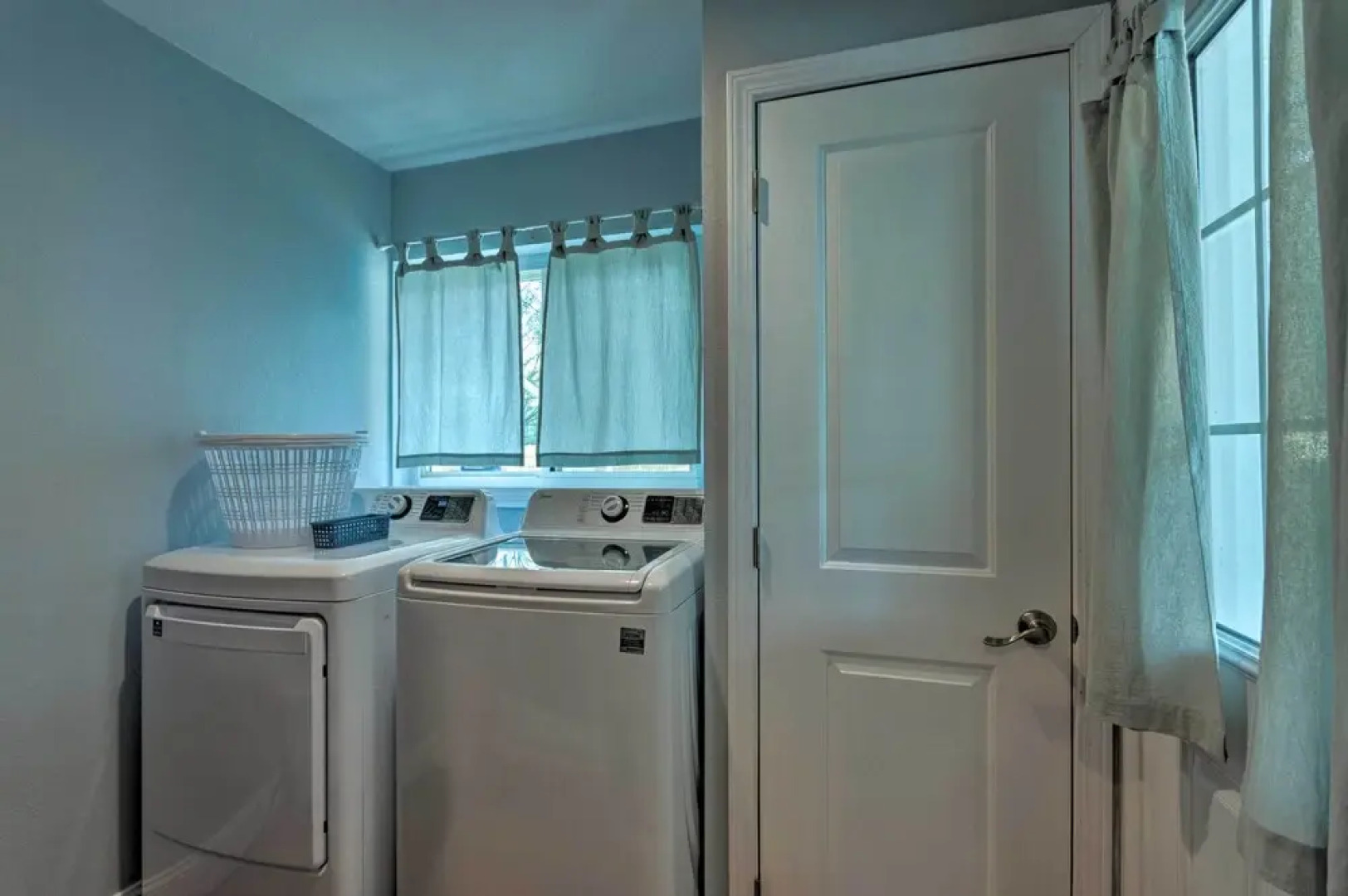 Gulf Breeze Home w/ Pool, Grill & Fire Pit