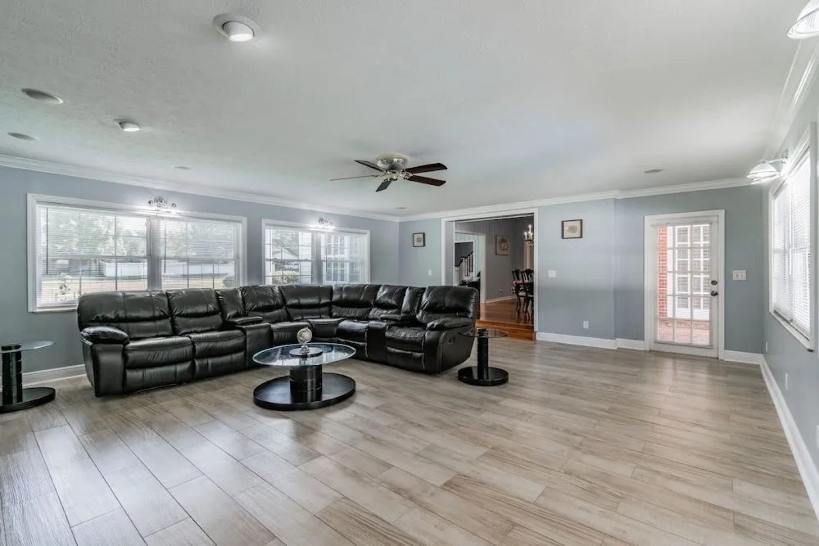 A Large Tropical 7 Bedroom Estate by RedAwning