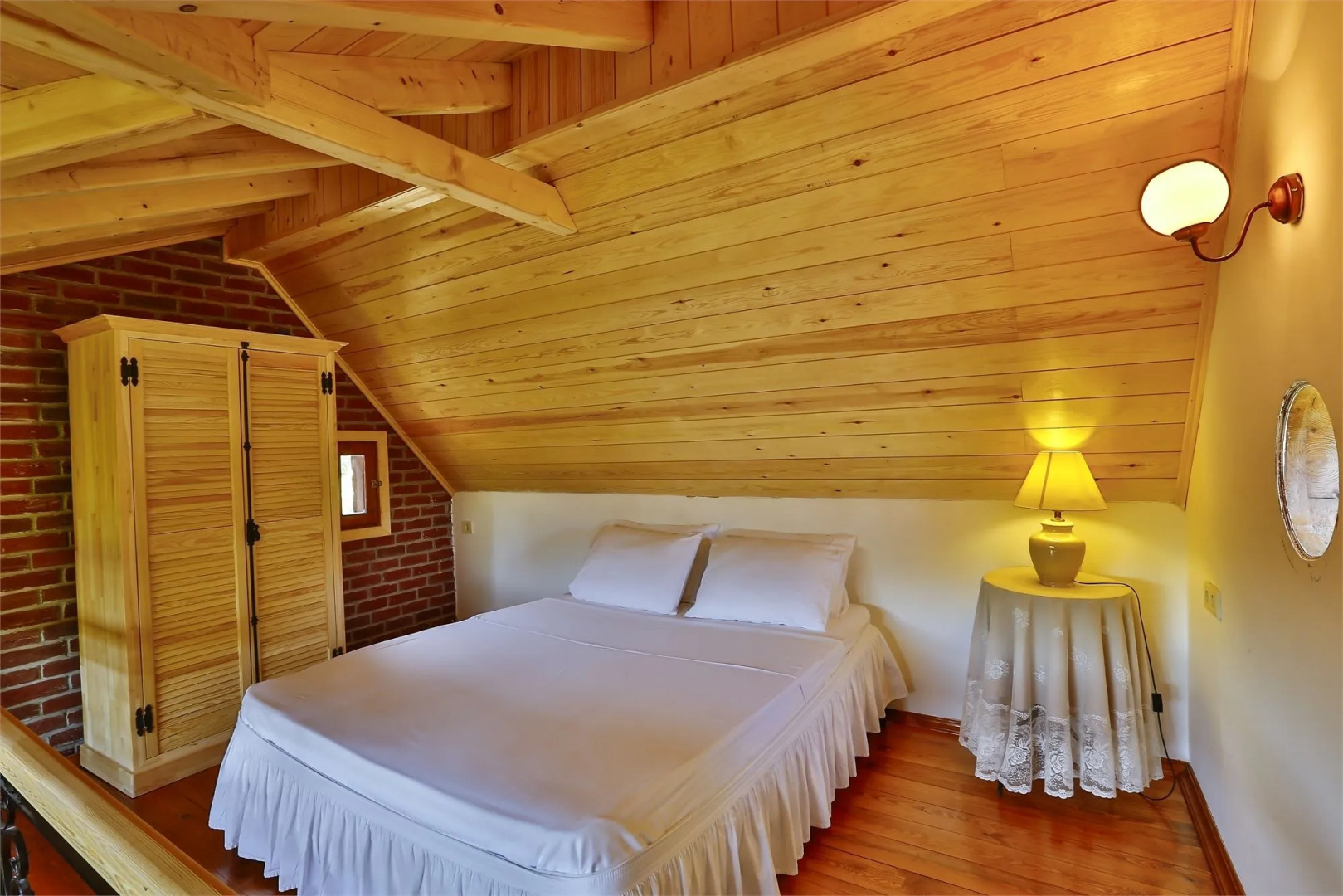 Tranquilla River Lodge - Adults Only