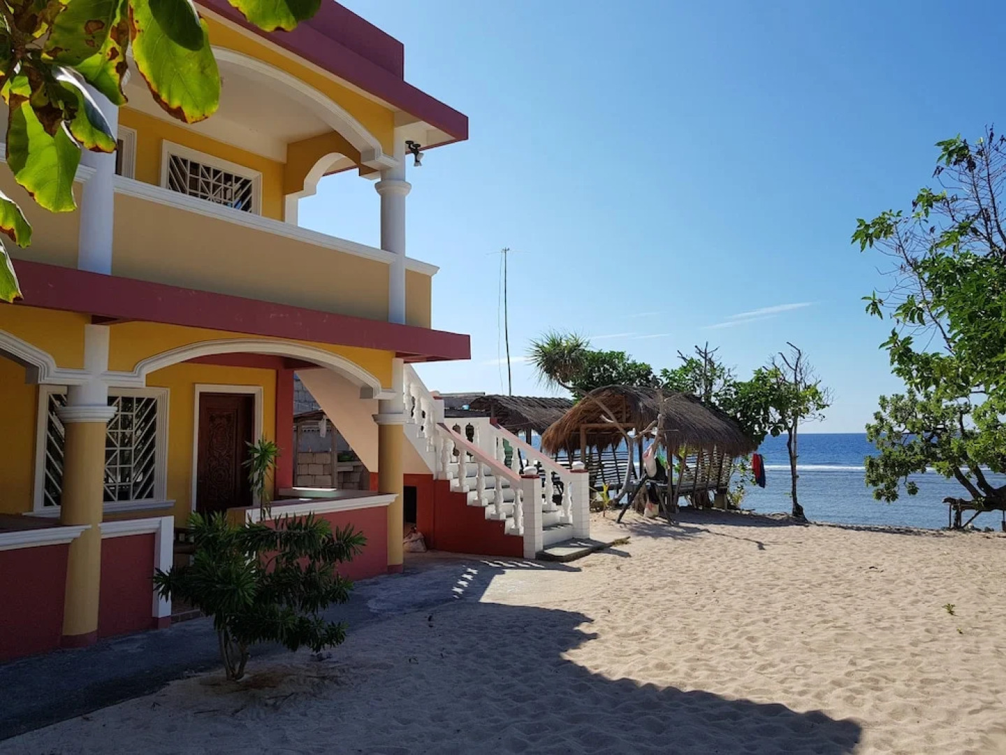 Paz Patar Beach House Resort