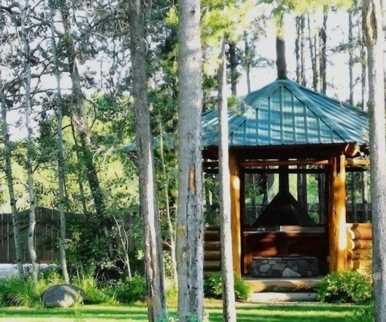 Silverwolf Log Chalet Resort