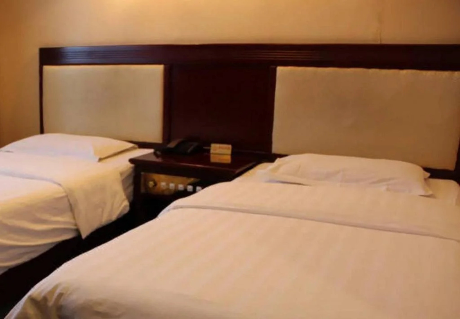 Anxian Tongxin Business Hotel