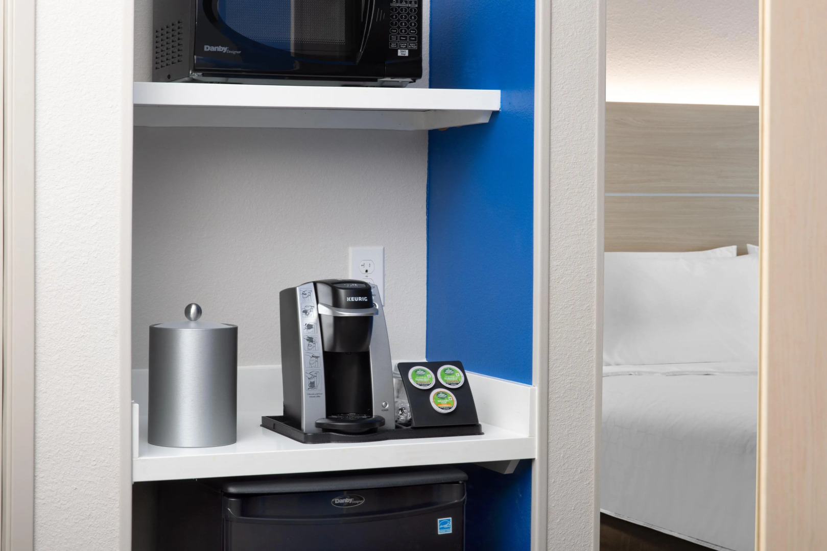 Holiday Inn Express & Suites Ft Myers Beach-Sanibel Gateway by IHG